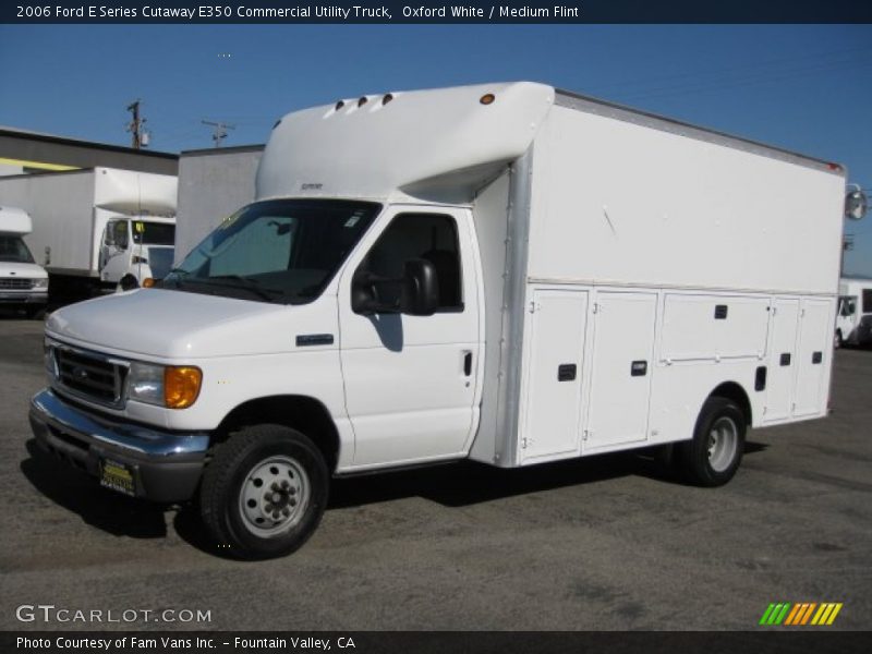 Oxford White / Medium Flint 2006 Ford E Series Cutaway E350 Commercial Utility Truck