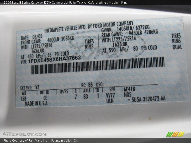 Oxford White / Medium Flint 2006 Ford E Series Cutaway E350 Commercial Utility Truck