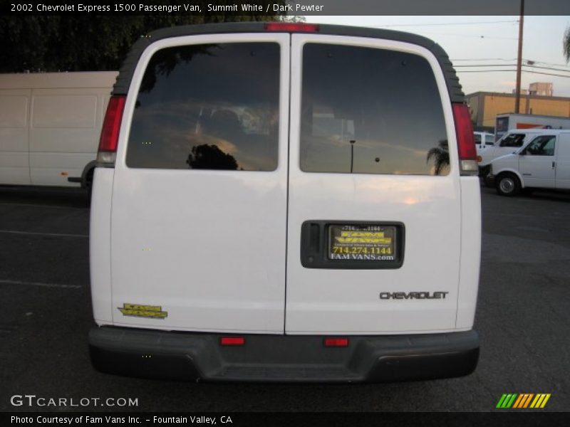 Summit White / Dark Pewter 2002 Chevrolet Express 1500 Passenger Van