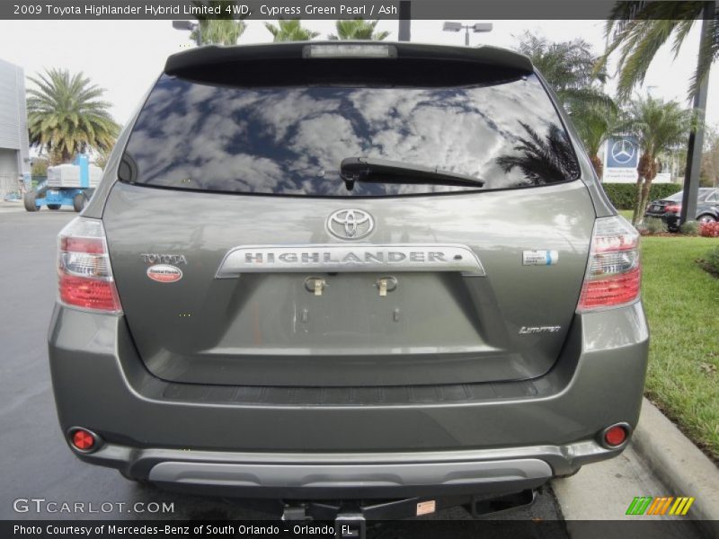 Cypress Green Pearl / Ash 2009 Toyota Highlander Hybrid Limited 4WD