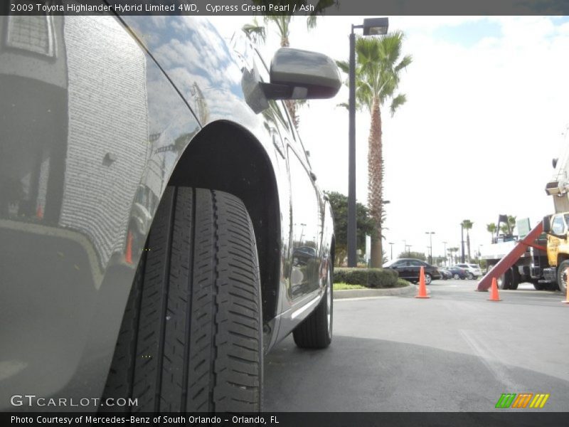 Cypress Green Pearl / Ash 2009 Toyota Highlander Hybrid Limited 4WD