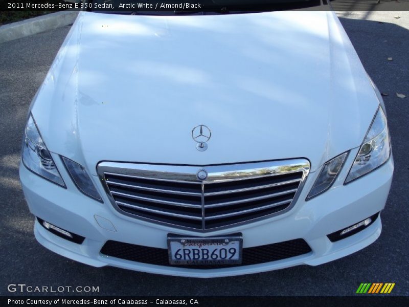 Arctic White / Almond/Black 2011 Mercedes-Benz E 350 Sedan