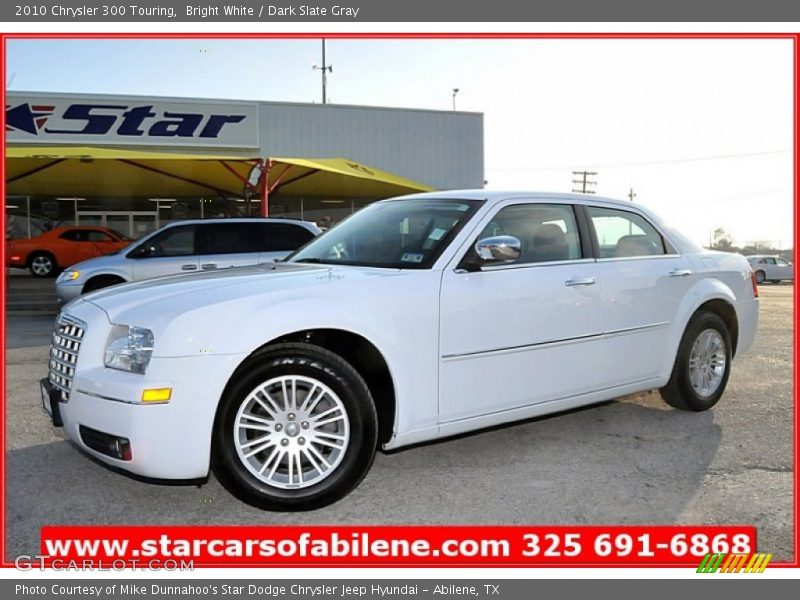Bright White / Dark Slate Gray 2010 Chrysler 300 Touring