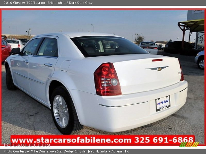 Bright White / Dark Slate Gray 2010 Chrysler 300 Touring