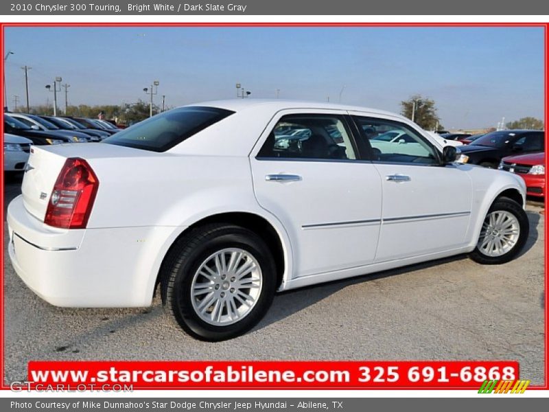 Bright White / Dark Slate Gray 2010 Chrysler 300 Touring