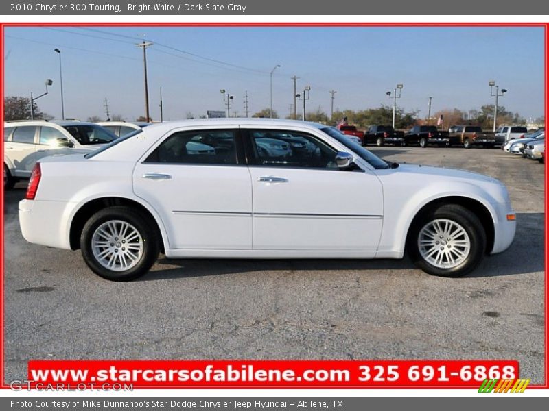 Bright White / Dark Slate Gray 2010 Chrysler 300 Touring