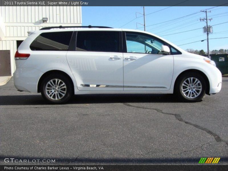 Super White / Light Gray 2011 Toyota Sienna XLE