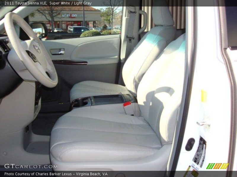 Super White / Light Gray 2011 Toyota Sienna XLE