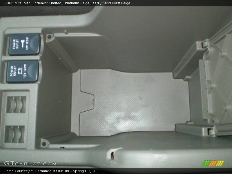 Platinum Beige Pearl / Sand Blast Beige 2006 Mitsubishi Endeavor Limited