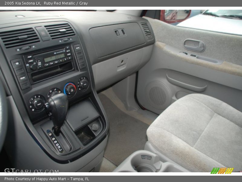 Ruby Red Metallic / Gray 2005 Kia Sedona LX