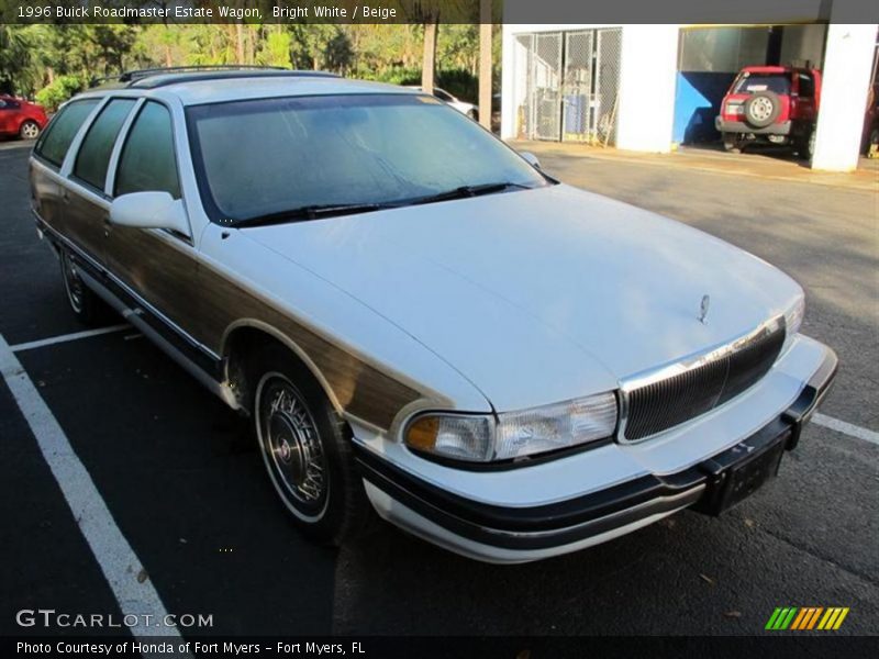 Bright White / Beige 1996 Buick Roadmaster Estate Wagon