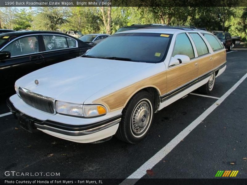 Front 3/4 View of 1996 Roadmaster Estate Wagon