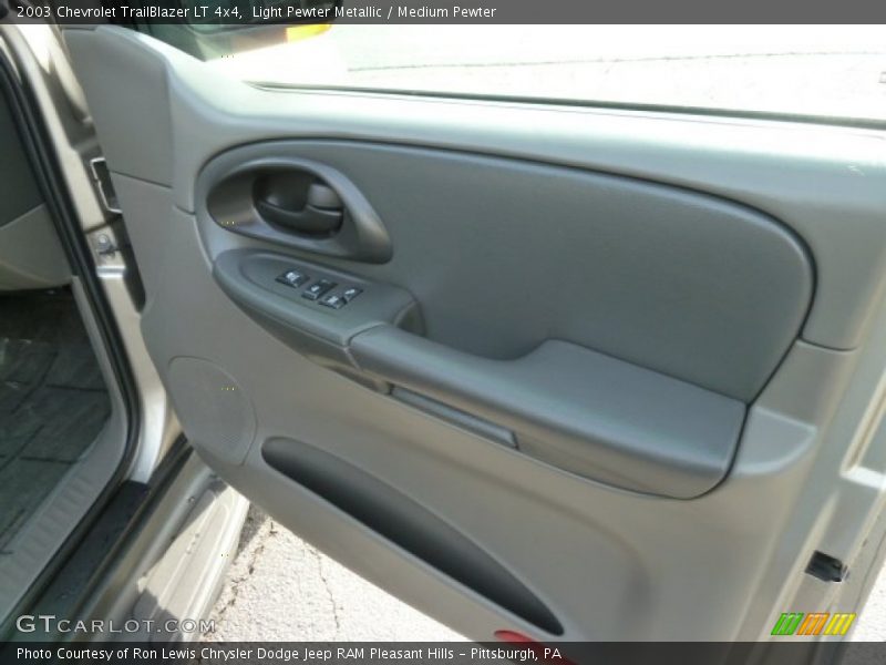 Light Pewter Metallic / Medium Pewter 2003 Chevrolet TrailBlazer LT 4x4