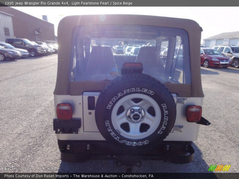 Light Pearlstone Pearl / Spice Beige 1995 Jeep Wrangler Rio Grande 4x4