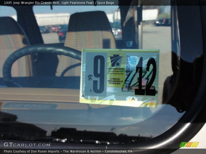 Light Pearlstone Pearl / Spice Beige 1995 Jeep Wrangler Rio Grande 4x4
