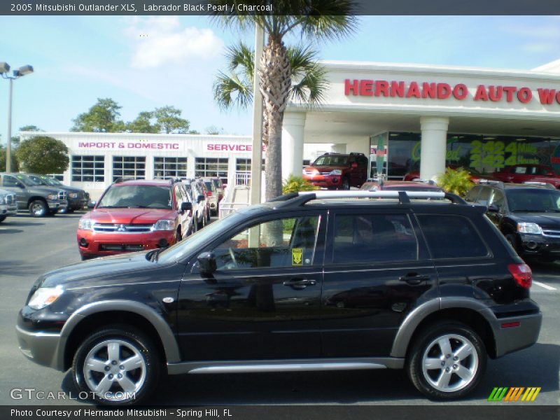 Labrador Black Pearl / Charcoal 2005 Mitsubishi Outlander XLS