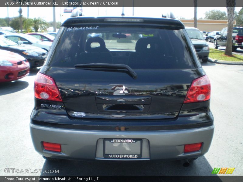Labrador Black Pearl / Charcoal 2005 Mitsubishi Outlander XLS