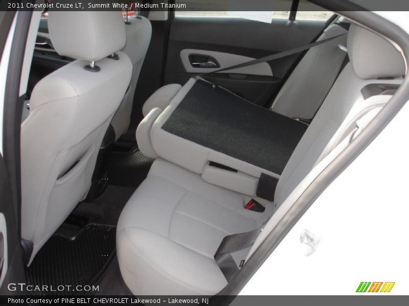 Summit White / Medium Titanium 2011 Chevrolet Cruze LT