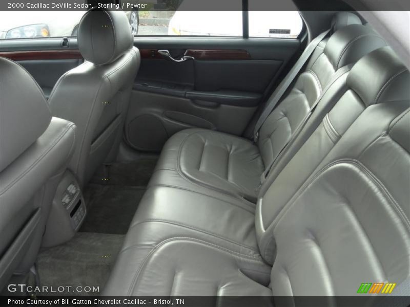 Sterling / Pewter 2000 Cadillac DeVille Sedan