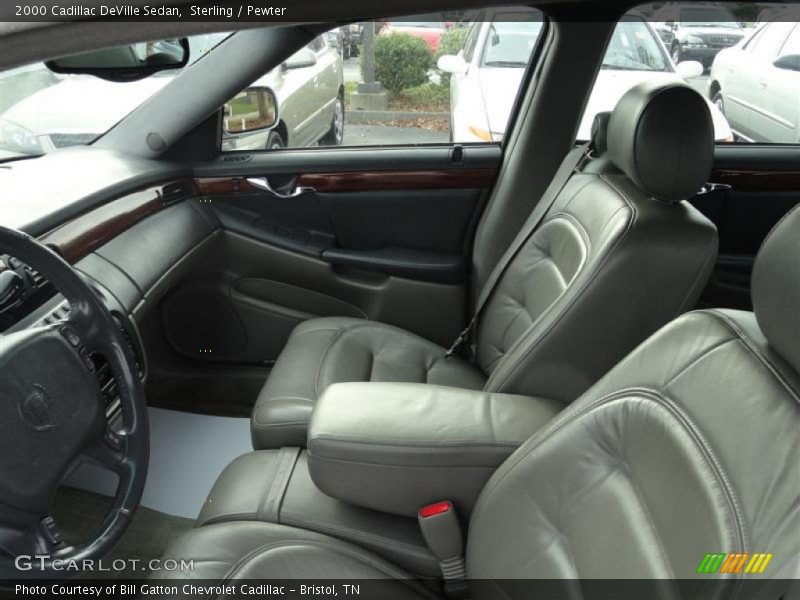 Sterling / Pewter 2000 Cadillac DeVille Sedan