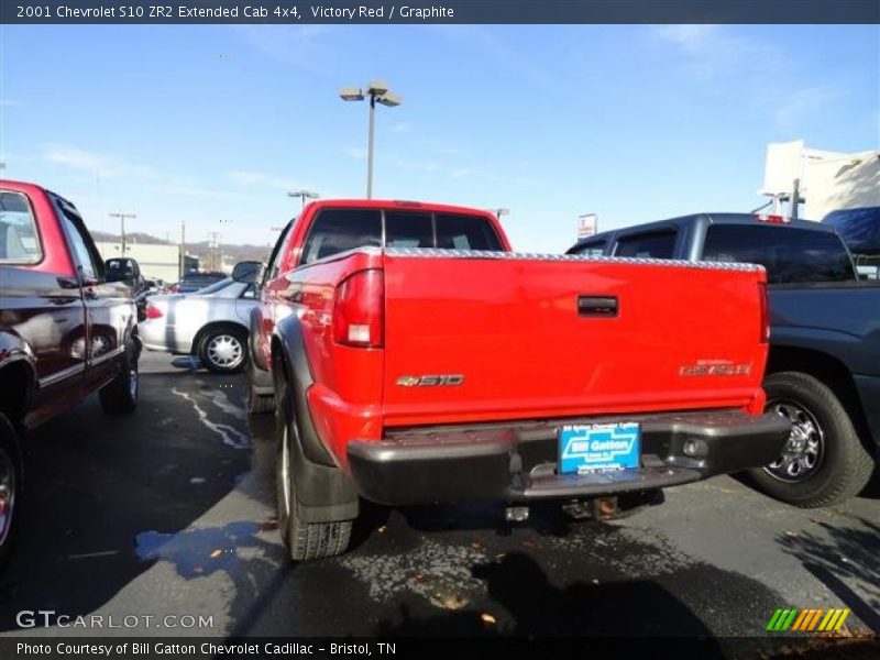 Victory Red / Graphite 2001 Chevrolet S10 ZR2 Extended Cab 4x4