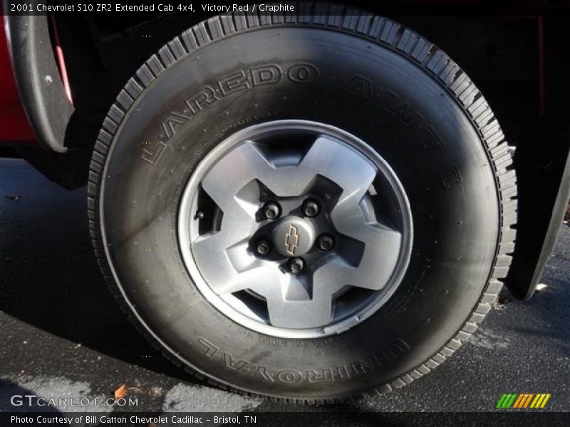 Victory Red / Graphite 2001 Chevrolet S10 ZR2 Extended Cab 4x4