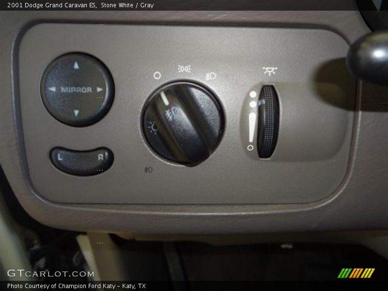Stone White / Gray 2001 Dodge Grand Caravan ES
