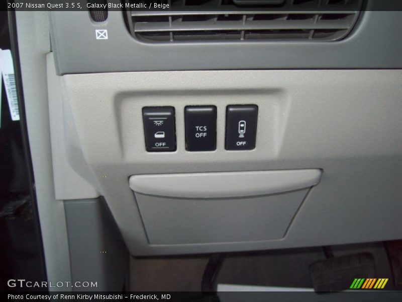 Galaxy Black Metallic / Beige 2007 Nissan Quest 3.5 S