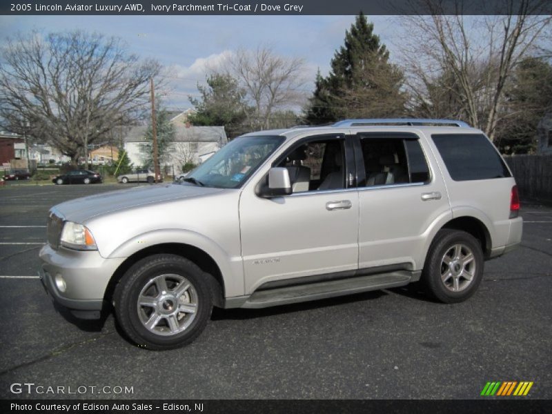 Ivory Parchment Tri-Coat / Dove Grey 2005 Lincoln Aviator Luxury AWD
