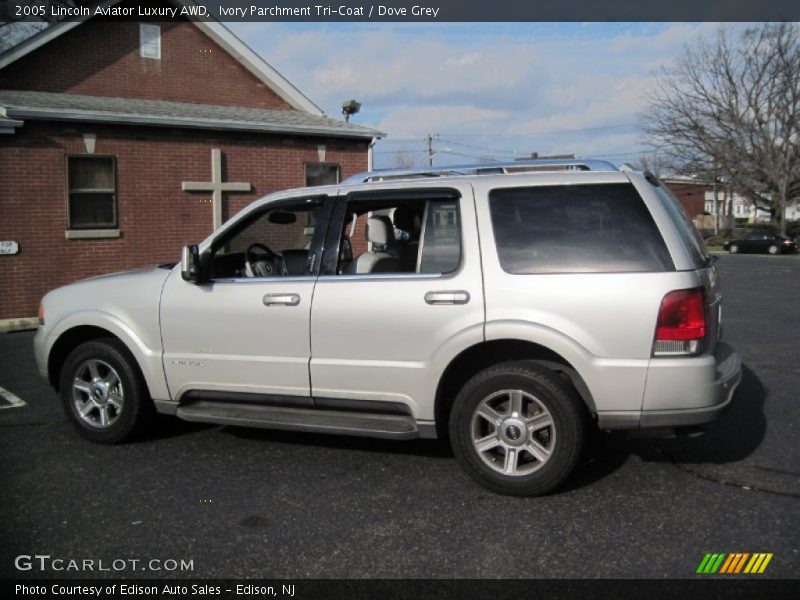 Ivory Parchment Tri-Coat / Dove Grey 2005 Lincoln Aviator Luxury AWD