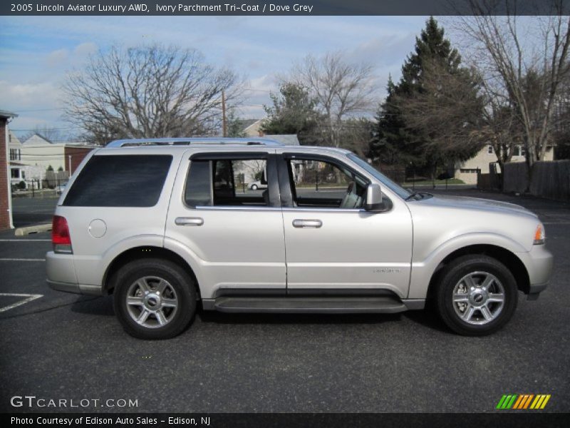 Ivory Parchment Tri-Coat / Dove Grey 2005 Lincoln Aviator Luxury AWD