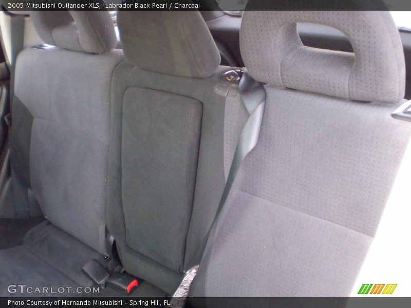 Labrador Black Pearl / Charcoal 2005 Mitsubishi Outlander XLS