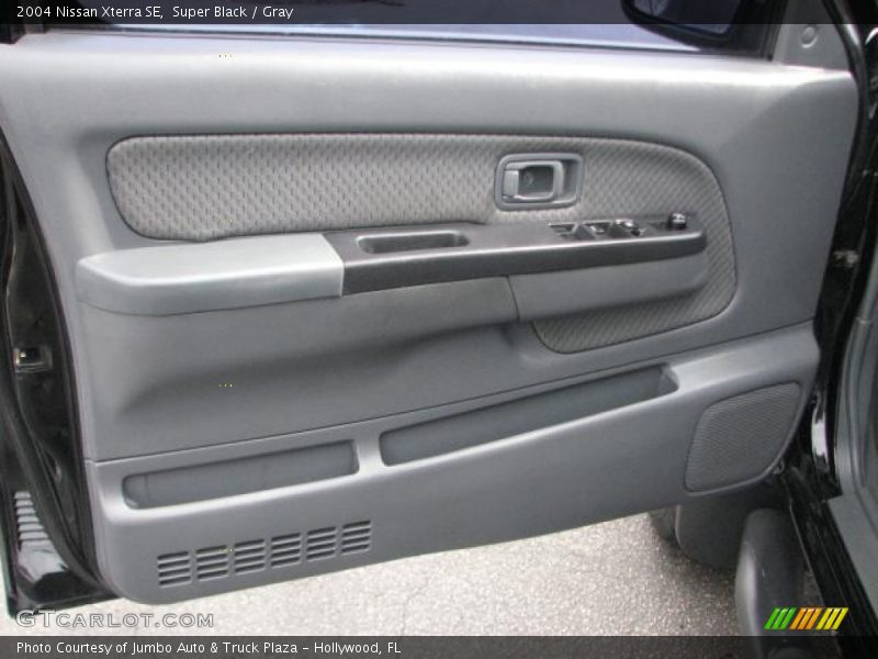 Super Black / Gray 2004 Nissan Xterra SE
