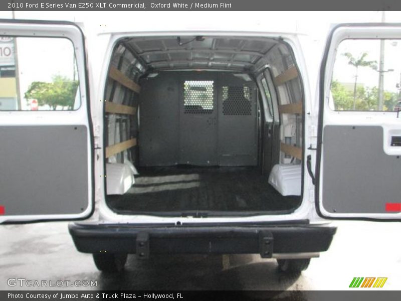 Oxford White / Medium Flint 2010 Ford E Series Van E250 XLT Commericial
