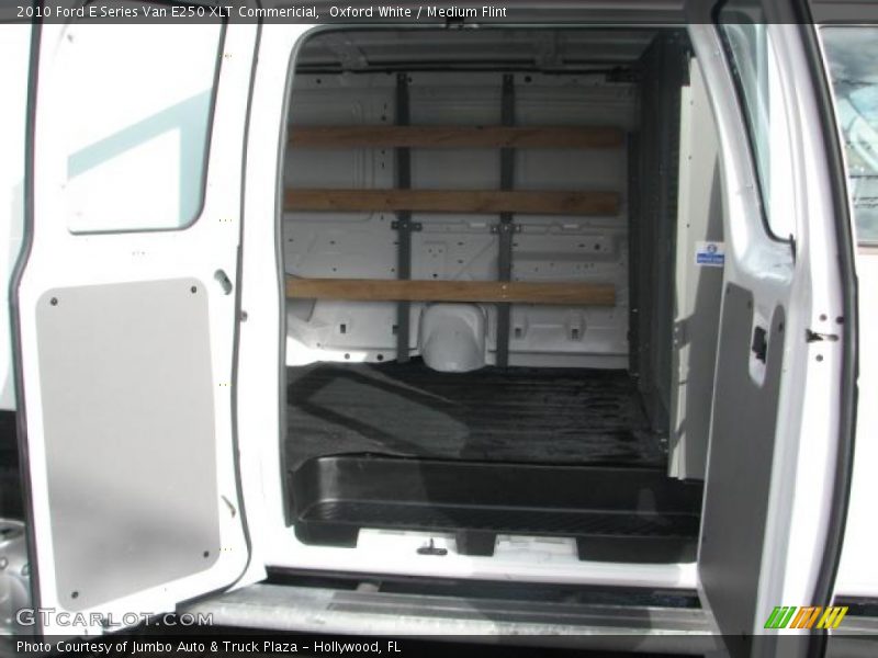 Oxford White / Medium Flint 2010 Ford E Series Van E250 XLT Commericial