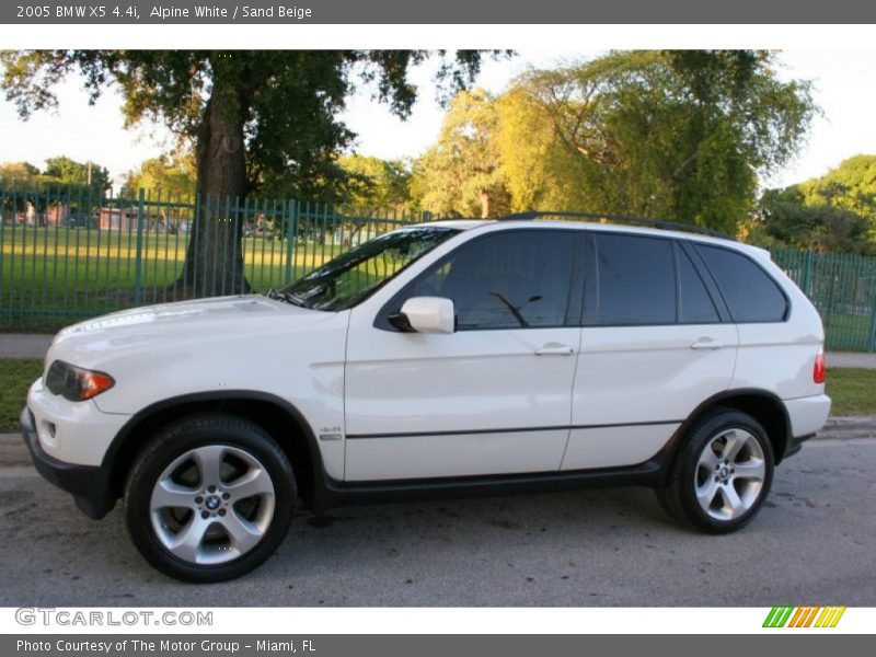 Alpine White / Sand Beige 2005 BMW X5 4.4i