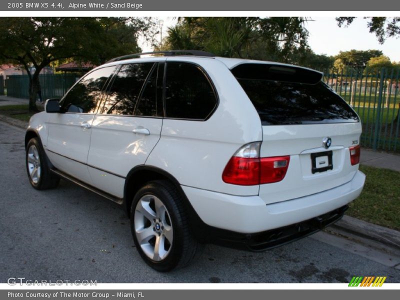 Alpine White / Sand Beige 2005 BMW X5 4.4i