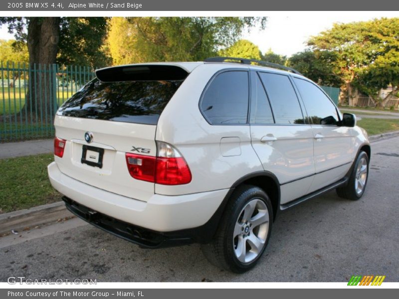 Alpine White / Sand Beige 2005 BMW X5 4.4i