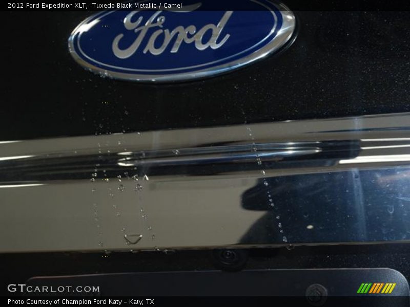 Tuxedo Black Metallic / Camel 2012 Ford Expedition XLT