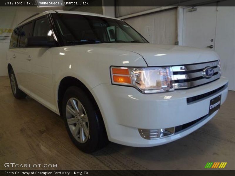 White Suede / Charcoal Black 2012 Ford Flex SE