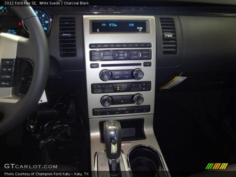 White Suede / Charcoal Black 2012 Ford Flex SE