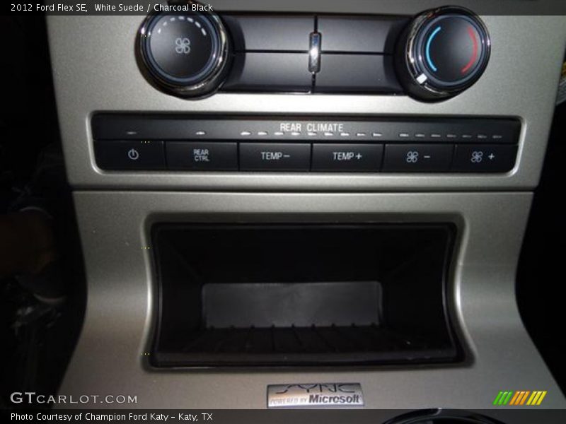 White Suede / Charcoal Black 2012 Ford Flex SE