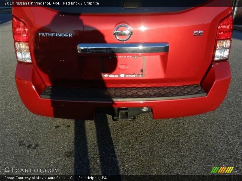Red Brick / Graphite 2010 Nissan Pathfinder SE 4x4