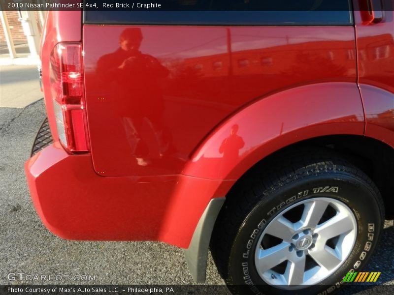 Red Brick / Graphite 2010 Nissan Pathfinder SE 4x4