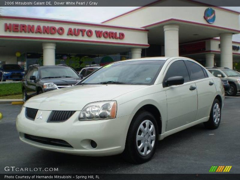 Dover White Pearl / Gray 2006 Mitsubishi Galant DE