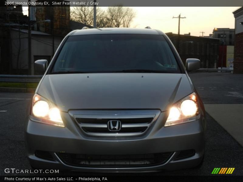 Silver Pearl Metallic / Gray 2006 Honda Odyssey EX