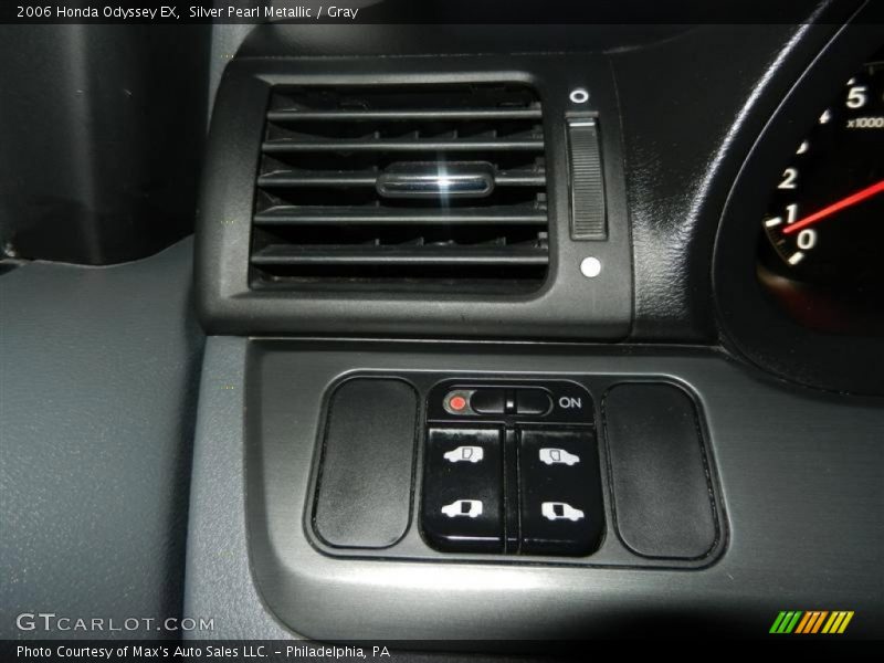 Silver Pearl Metallic / Gray 2006 Honda Odyssey EX