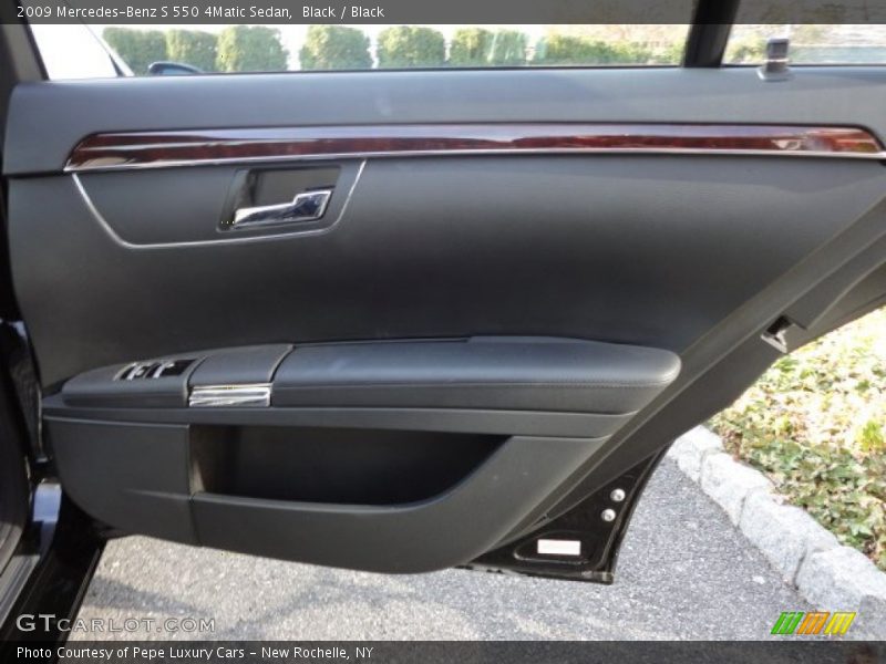 Black / Black 2009 Mercedes-Benz S 550 4Matic Sedan