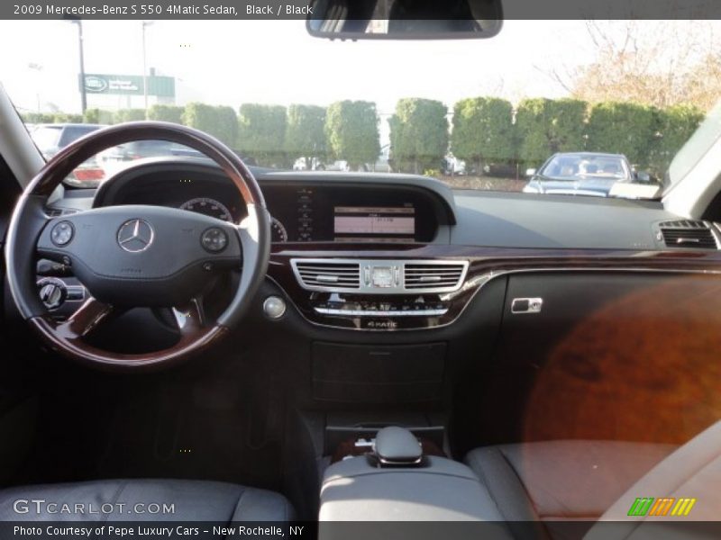 Black / Black 2009 Mercedes-Benz S 550 4Matic Sedan