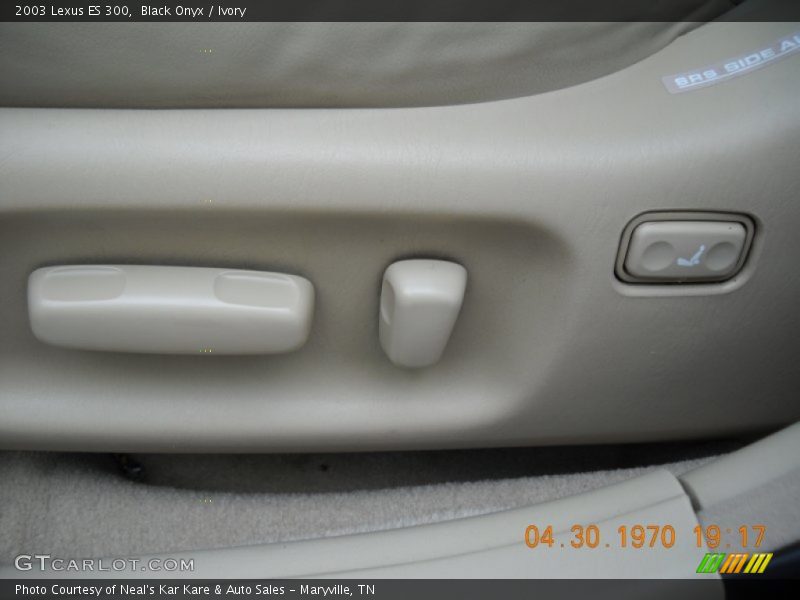 Black Onyx / Ivory 2003 Lexus ES 300